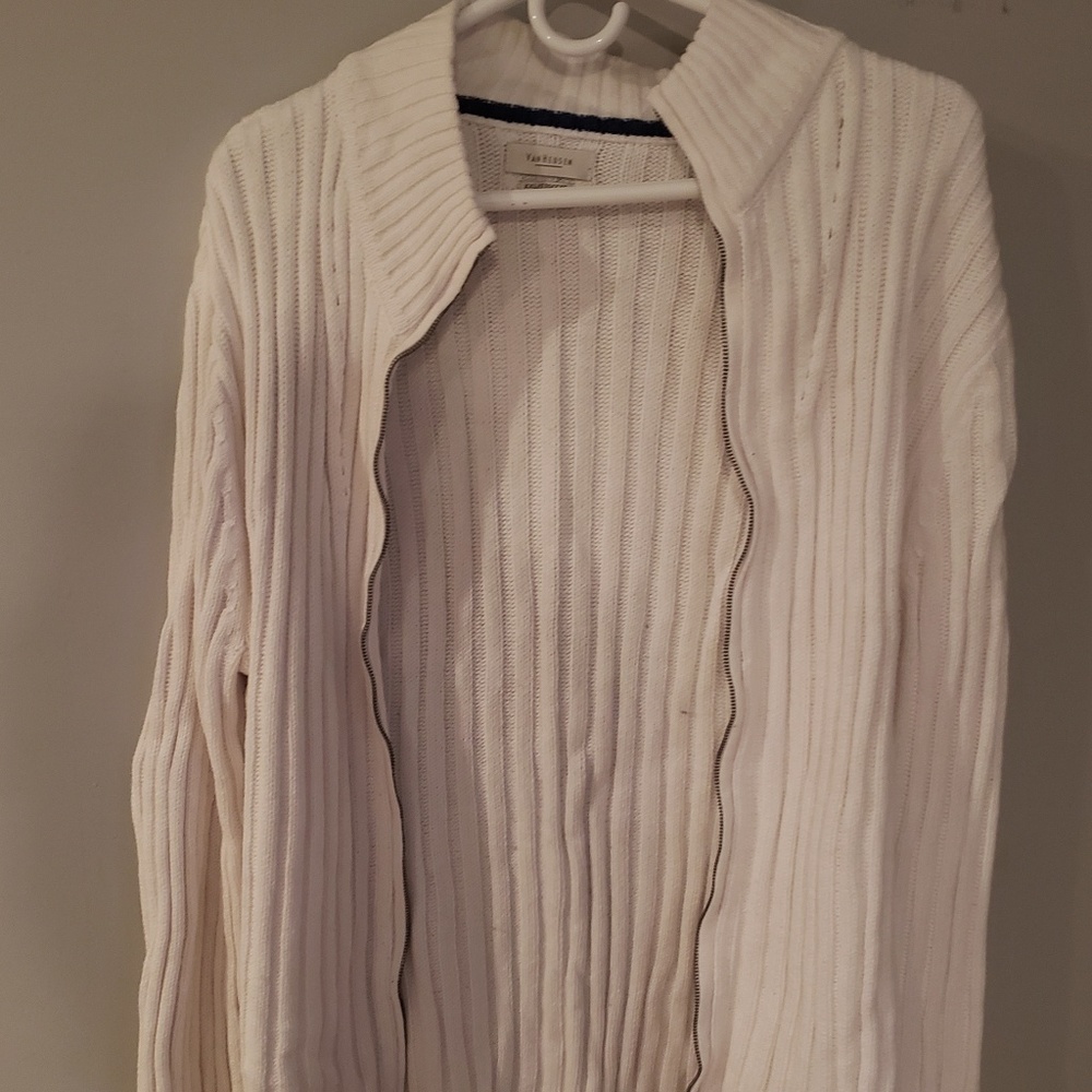 Cardigan sweather